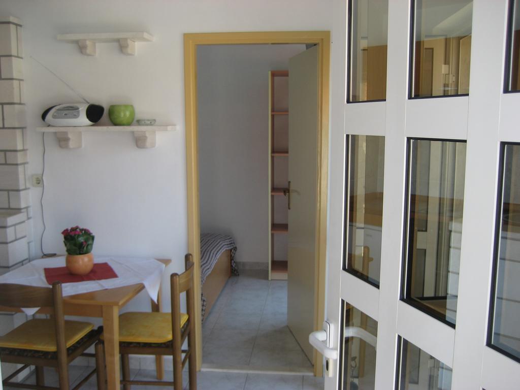 Apartments Katica Lumbarda Cameră foto