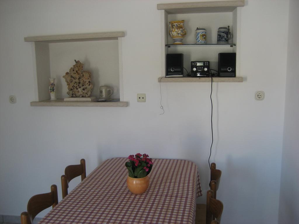 Apartments Katica Lumbarda Cameră foto